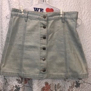 Jean button skirt